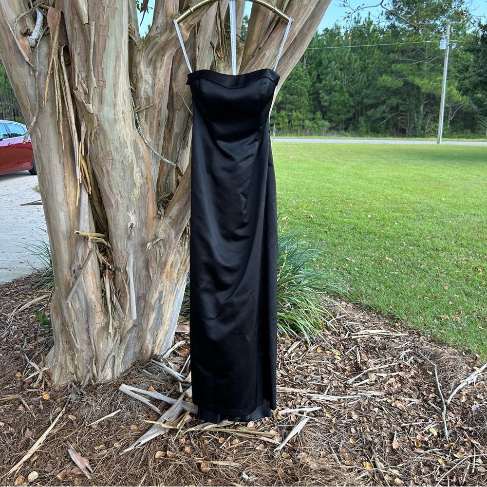 DAVIDS BRIDAL Stunning Black Satin Strapless Formal Dress Women’s size 6 - Picture 2 of 8